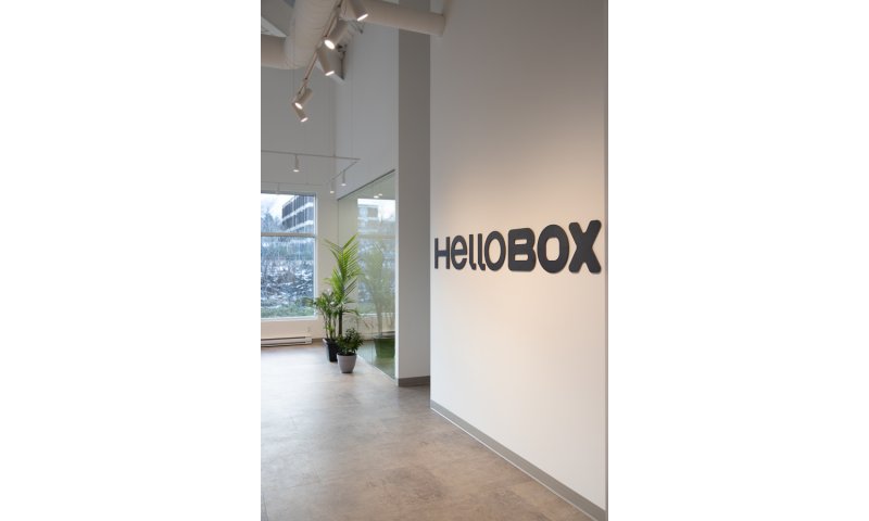 [image] HELLOBOX
